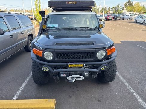 Used 2007 Toyota FJ Cruiser 4WD image 1