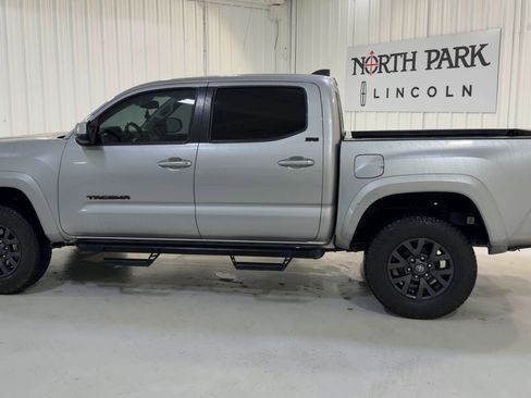Used 2021 Toyota Tacoma SR5 image 7
