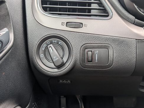 Used 2017 Dodge Journey Crossroad w/ Popular Equipment Group AWD/4WD image 26