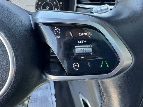 Used 2021 Jaguar F-PACE S AWD/4WD image 15