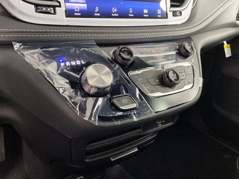 New 2026 Chrysler Pacifica Select AWD/4WD image 26