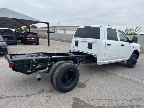 New 2026 RAM 3500 Tradesman AWD/4WD image 6