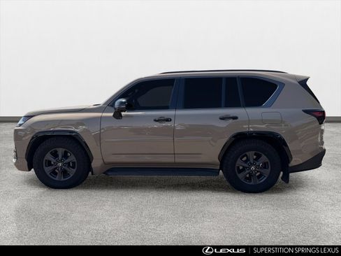 Used 2026 Lexus LX 700h Overtrail AWD/4WD image 7