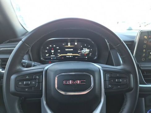 Used 2023 GMC Yukon XL SLT image 36