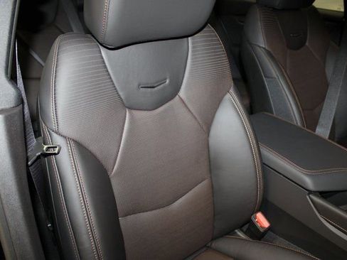 Used 2025 Cadillac CT5 V w/ Technology Package image 43