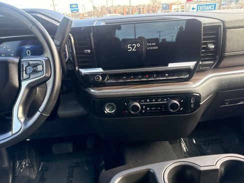 Used 2023 Chevrolet Silverado 1500 LT image 17