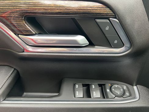 Used 2023 GMC Sierra 1500 SLE image 14