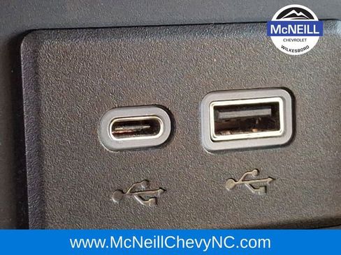 Used 2022 Chevrolet Silverado 1500 Custom image 27