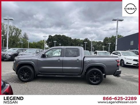 Used 2023 Nissan Frontier SV w/ Midnight Edition Package AWD/4WD image 5