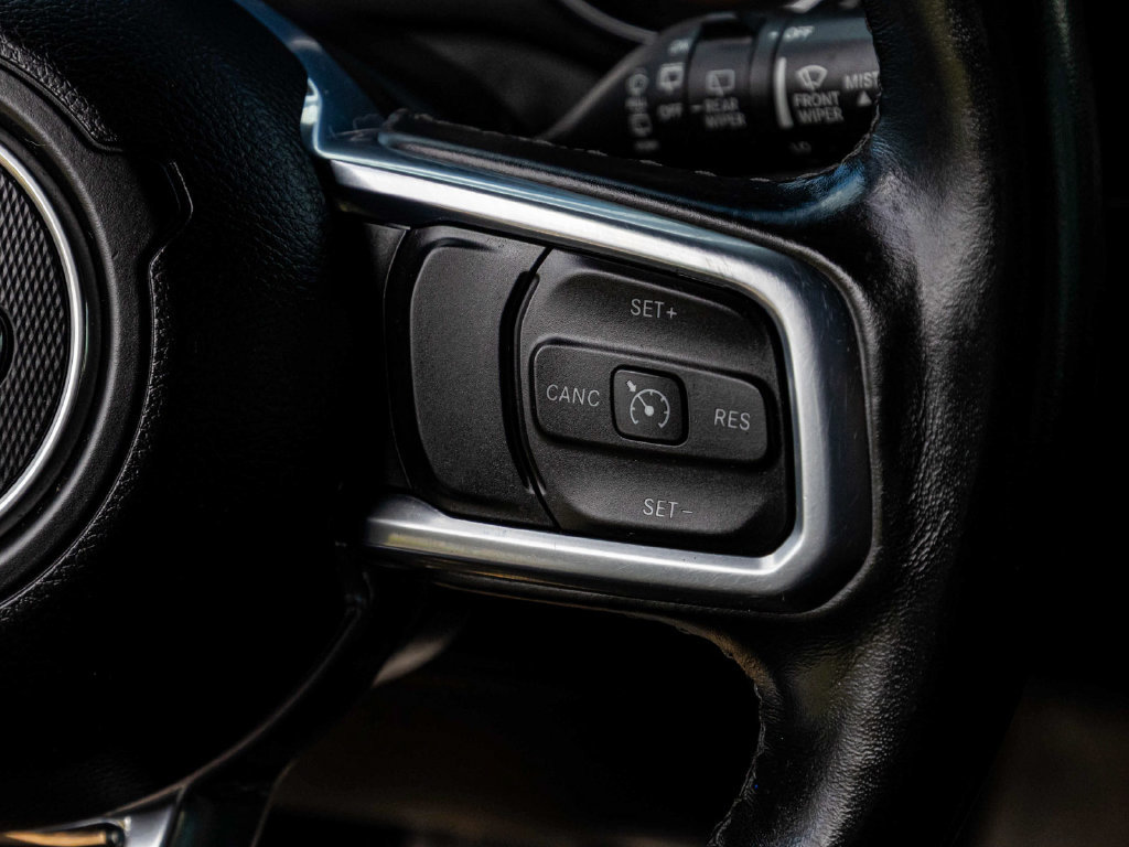 Certified 2020 Jeep Wrangler Unlimited Sahara AWD/4WD image 23