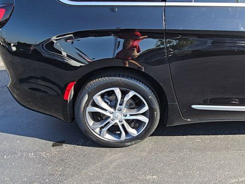 New 2026 Chrysler Pacifica Pinnacle w/ Trailer Tow Group image 11