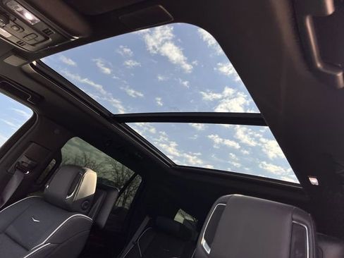 Certified 2024 Cadillac Escalade Premium Luxury image 23