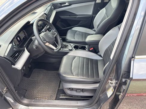 Used 2022 Volkswagen Taos SEL AWD/4WD image 15