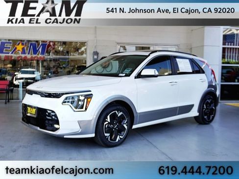 Certified 2023 Kia Niro Wave FWD image 5