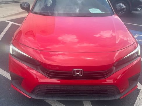 Used 2023 Honda Civic Sport image 3