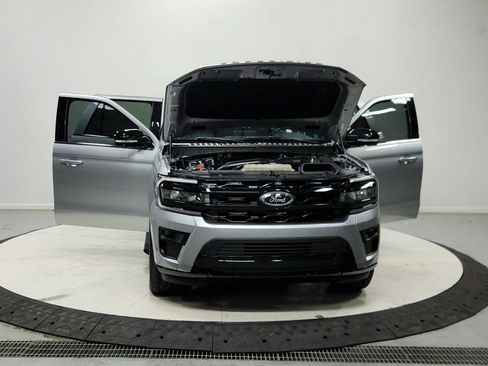 Used 2024 Ford Expedition Limited RWD image 11