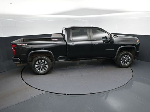 Used 2023 Chevrolet Silverado 2500 Custom w/ Custom Value Package AWD/4WD image 36