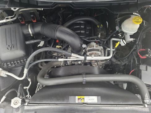 Used 2019 RAM 1500 Classic SLT RWD image 30