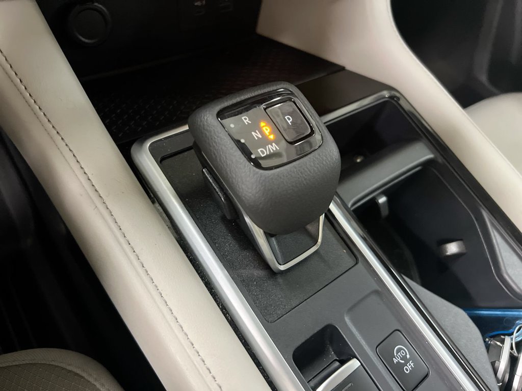 Used 2024 Nissan Pathfinder SV w/ Cargo Package AWD/4WD image 17