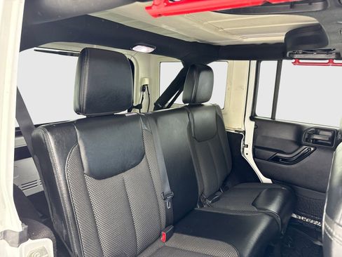 Used 2016 Jeep Wrangler Unlimited Sahara AWD/4WD image 42