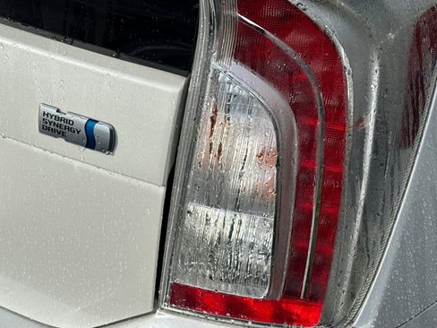 Used 2012 Toyota Prius Five image 27