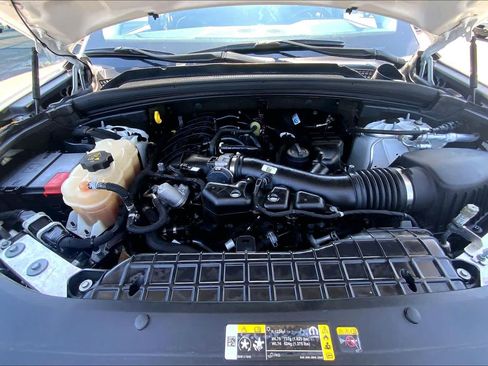 Used 2023 Jeep Grand Cherokee Limited AWD/4WD image 32