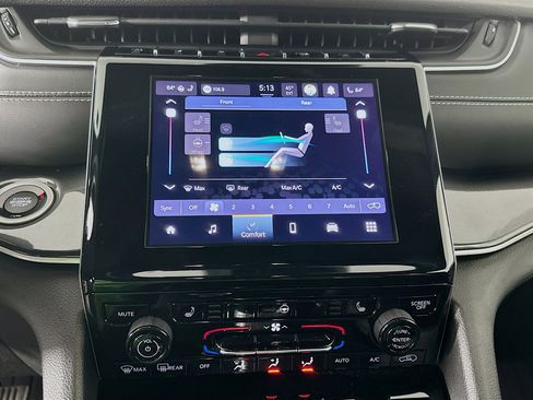 Used 2023 Jeep Grand Cherokee L Laredo image 23