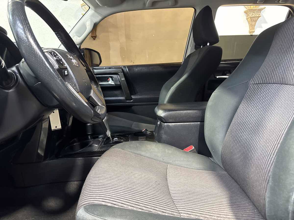 Used 2018 Toyota 4Runner TRD Off-Road AWD/4WD image 12