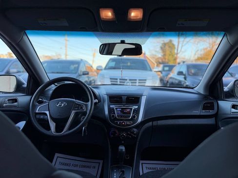Used 2015 Hyundai Accent GS image 12