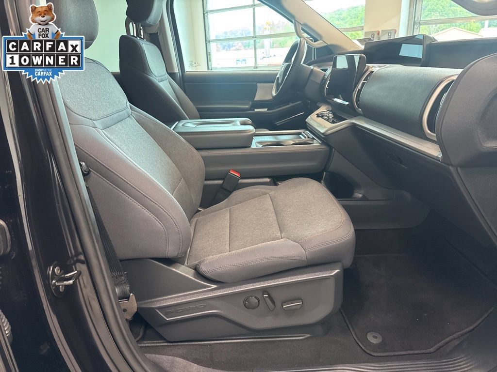 Used 2025 Ford Expedition Max Active AWD/4WD image 23
