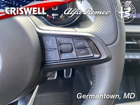 New 2024 Alfa Romeo Tonale Veloce image 22