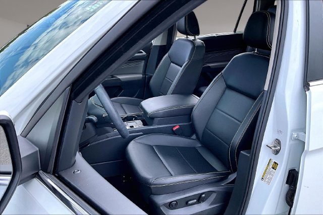 Used 2023 Volkswagen Atlas SE w/ Panoramic Sunroof Package FWD image 20