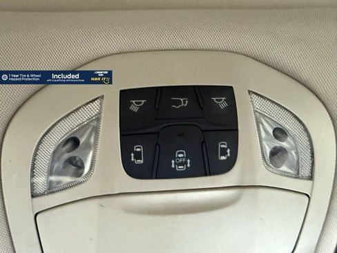 Used 2017 Chrysler Pacifica Limited image 13