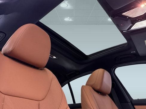 Used 2026 BMW 330i Sedan w/ Premium Package image 15