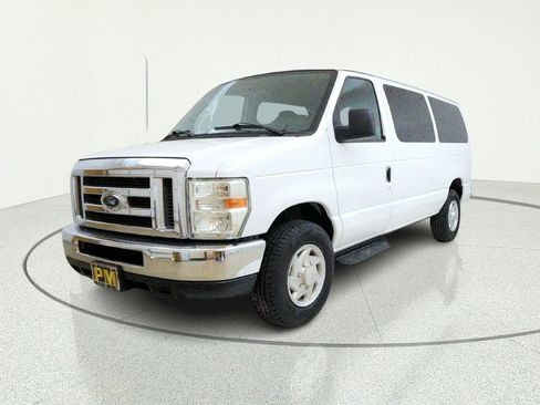 Used 2010 Ford E-350 and Econoline 350 XL RWD image 3