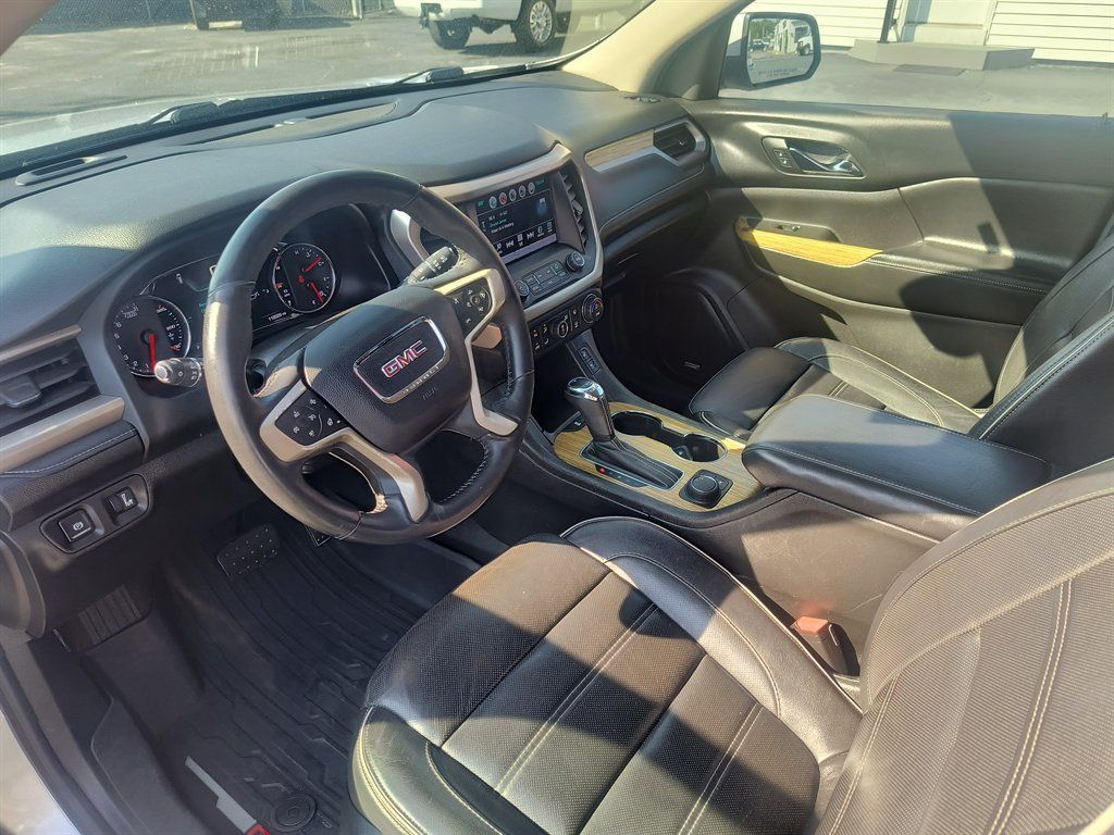Used 2017 GMC Acadia Denali w/ Technology Package AWD/4WD image 13