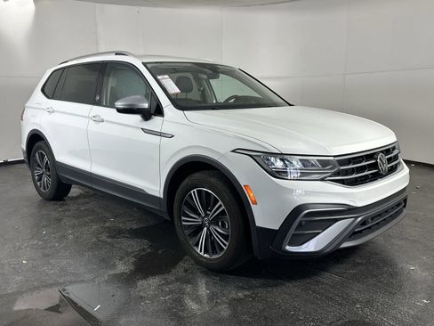 Used 2024 Volkswagen Tiguan Wolfsburg Edition image 3