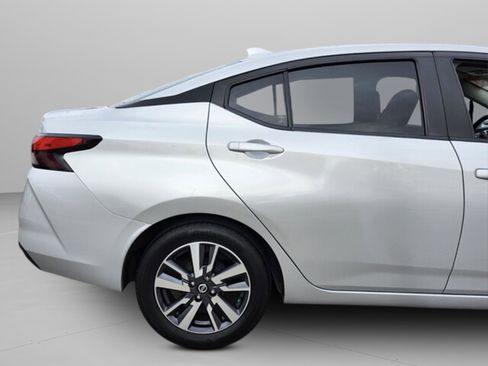 Used 2020 Nissan Versa SV image 30