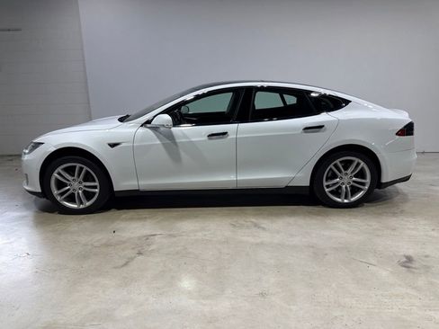 Used 2015 Tesla Model S 60 RWD image 4