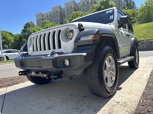 Used 2020 Jeep Wrangler Sport AWD/4WD image 10