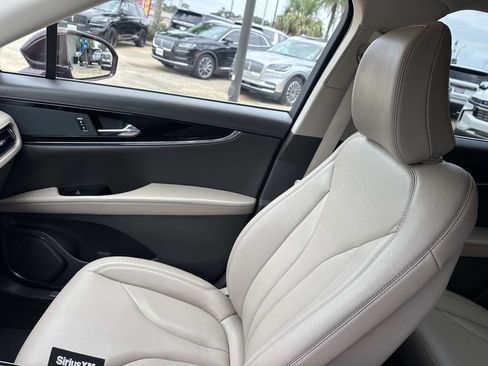 Certified 2023 Lincoln Nautilus FWD w/ Premium Package image 16