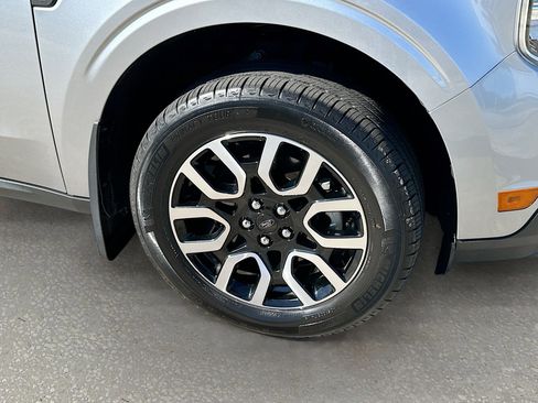 Certified 2022 Ford Maverick Lariat w/ Equipment Group 500A Standard image 27