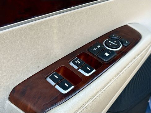 Used 2017 Kia Sorento AWD image 8