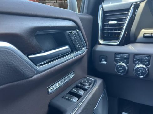 Certified 2025 GMC Sierra 1500 Denali AWD/4WD image 23