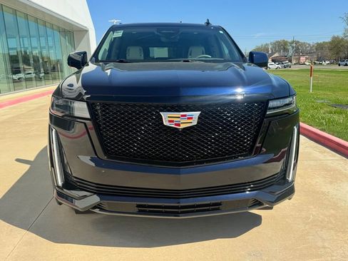 Used 2024 Cadillac Escalade Sport Platinum w/ LPO, Floor Liner Package image 9