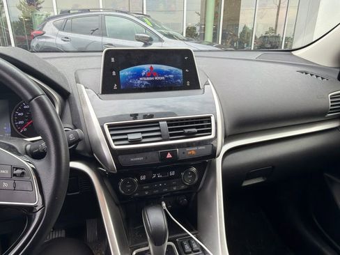 Used 2019 Mitsubishi Eclipse Cross AWD image 2