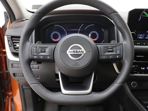 Used 2021 Nissan Rogue Platinum image 19