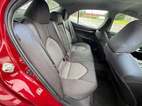 Used 2019 Toyota Camry LE FWD image 34