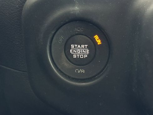 Used 2022 Jeep Wrangler Unlimited Rubicon 4xe w/ Cold Weather Group AWD/4WD image 26