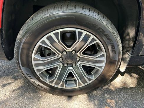 Used 2024 Jeep Wagoneer L Series II image 39